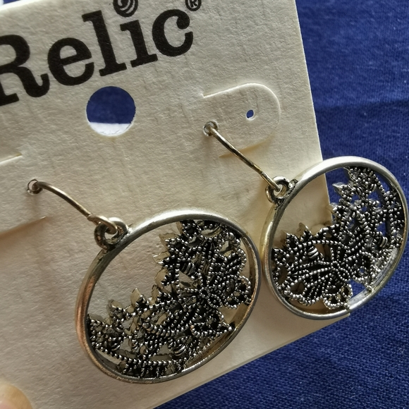 2⃣/💰15 Relic Earrings - Picture 3 of 4
